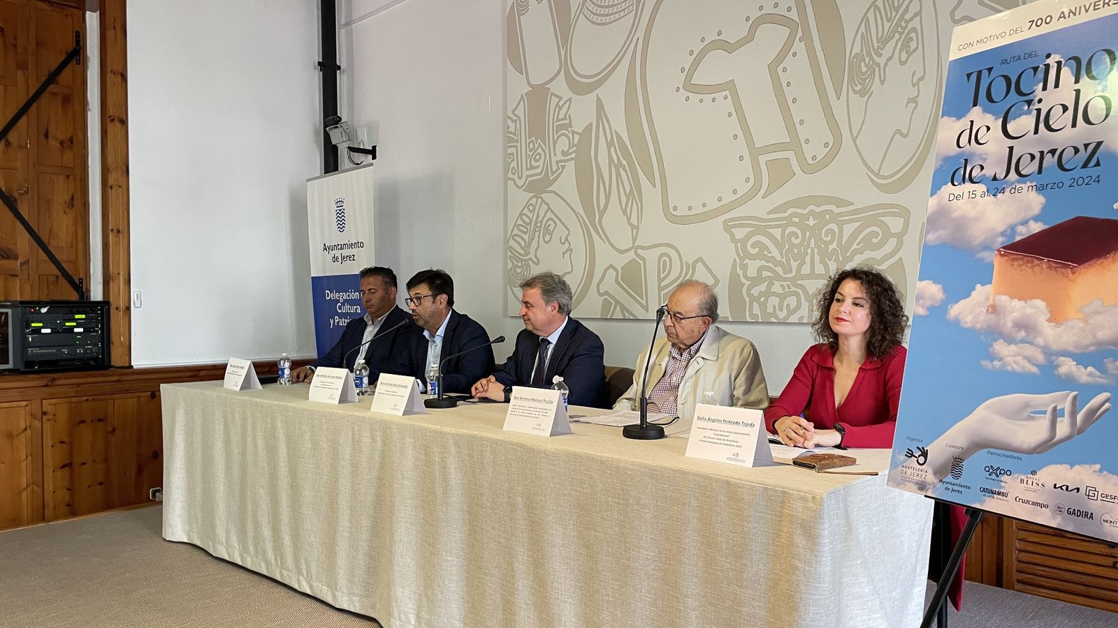 Un momento del acto celebrado en la sala Julián Cuadra.