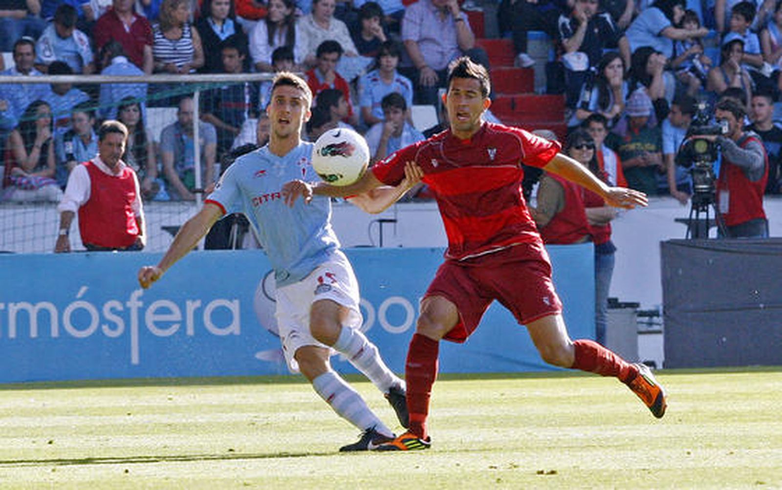 El Córdoba se clasifica para los 'play off' tras empatar sin goles con el Celta.

Foto: LOF