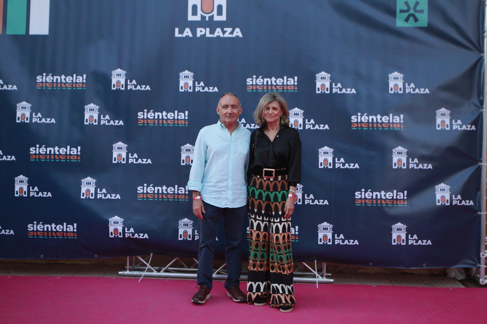 Isabel Pantoja cautiva al público de Almería en la plaza de toros