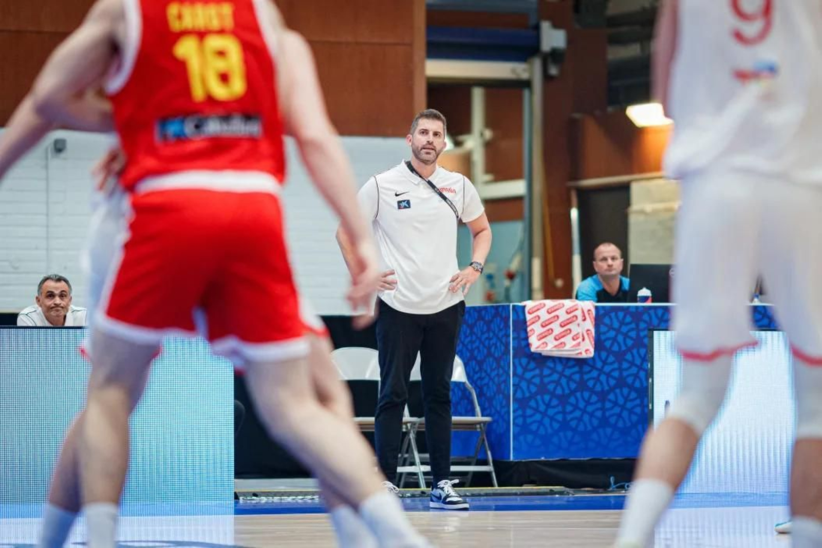 Día aciago de Mario Saint-Supéry en otra debacle de España en el Europeo sub 18