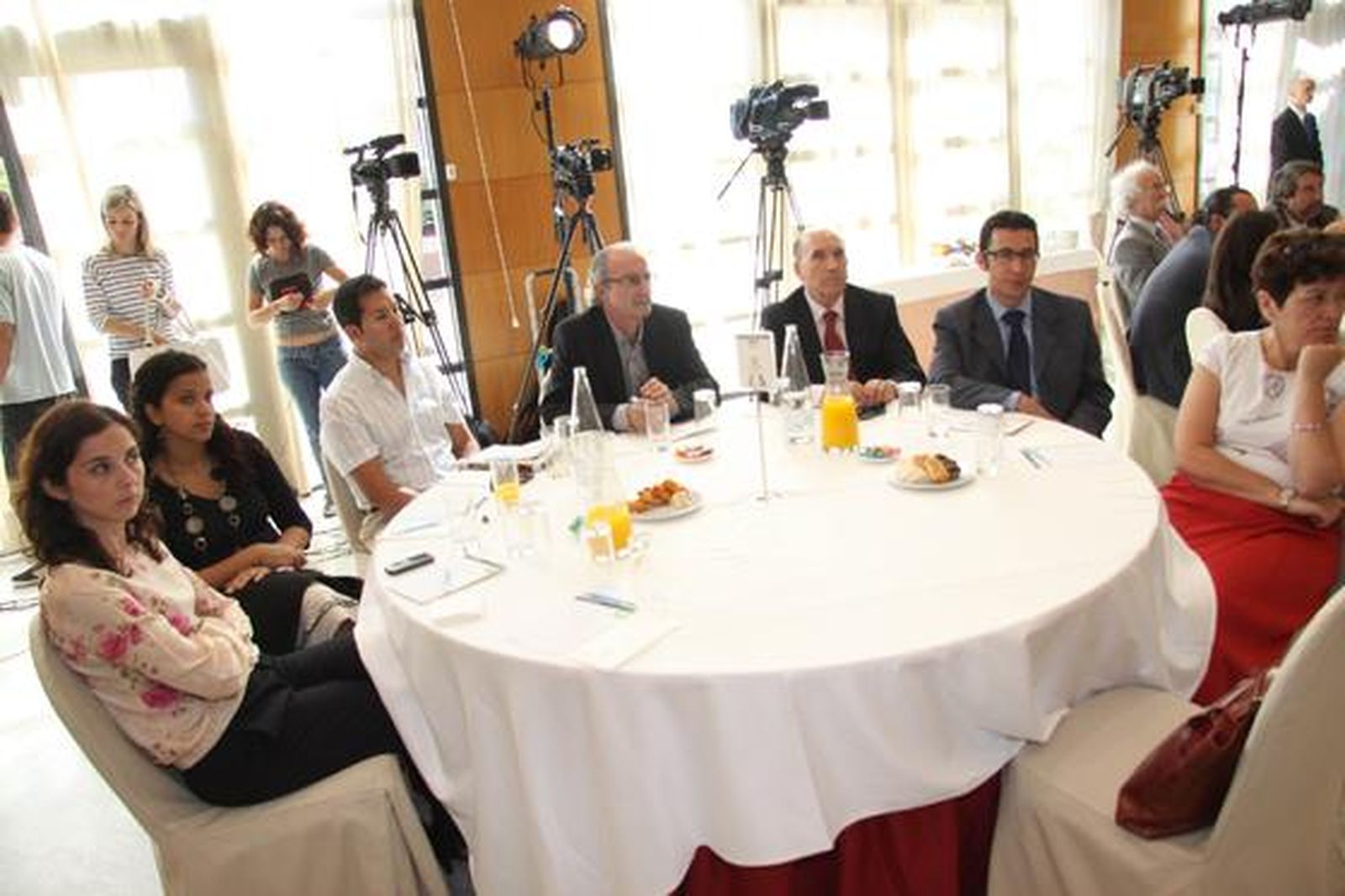 Invitados, Mercedes García,Karina Castillo,Carlos Vela,Felix Martin ,Pedro Montiel,Sebastián Molinillo,Ángela Muñoz, durante el Foro Joly Andalucía celebrado en Málaga con el ministro de Educación.

Foto: migue fernandez