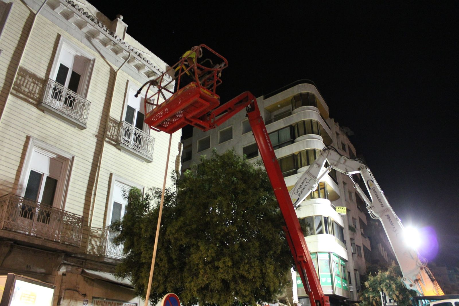 Imágenes del derribo del Hotel Montecarlo