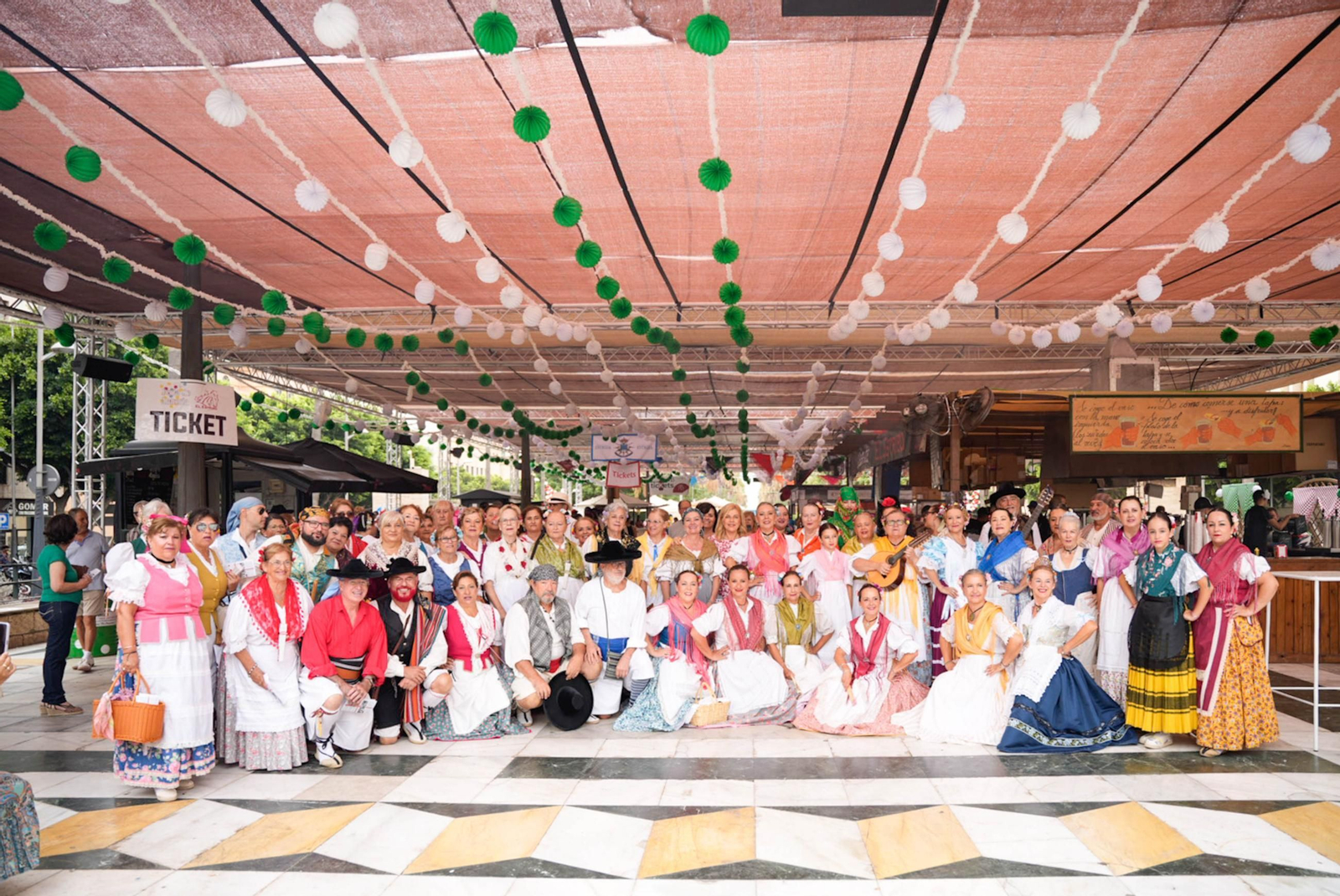 En imágenes: así es la indumentaria tradicional de Almería