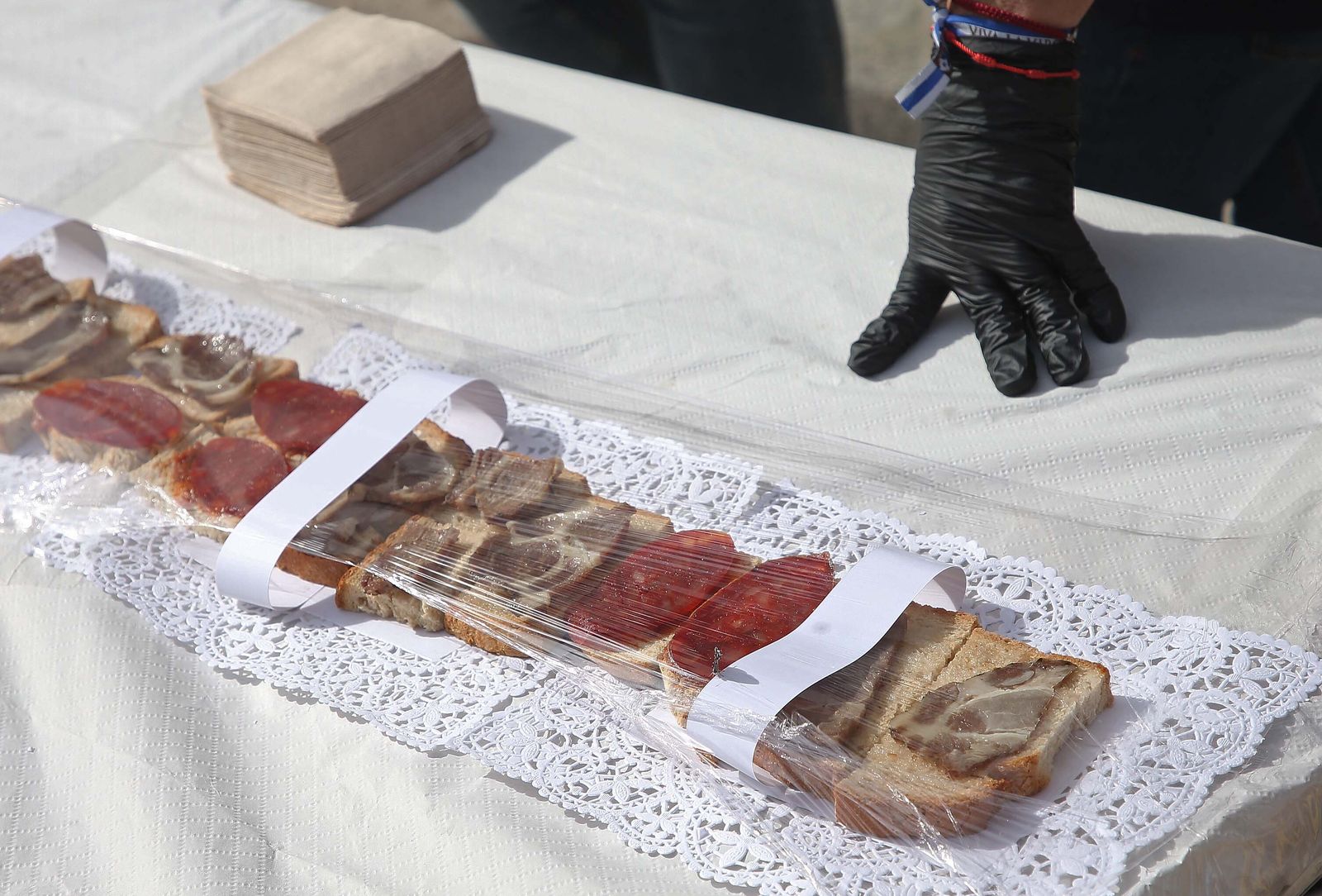 La III Tosta Ibérica Gigante de Los Barrios, en imágenes