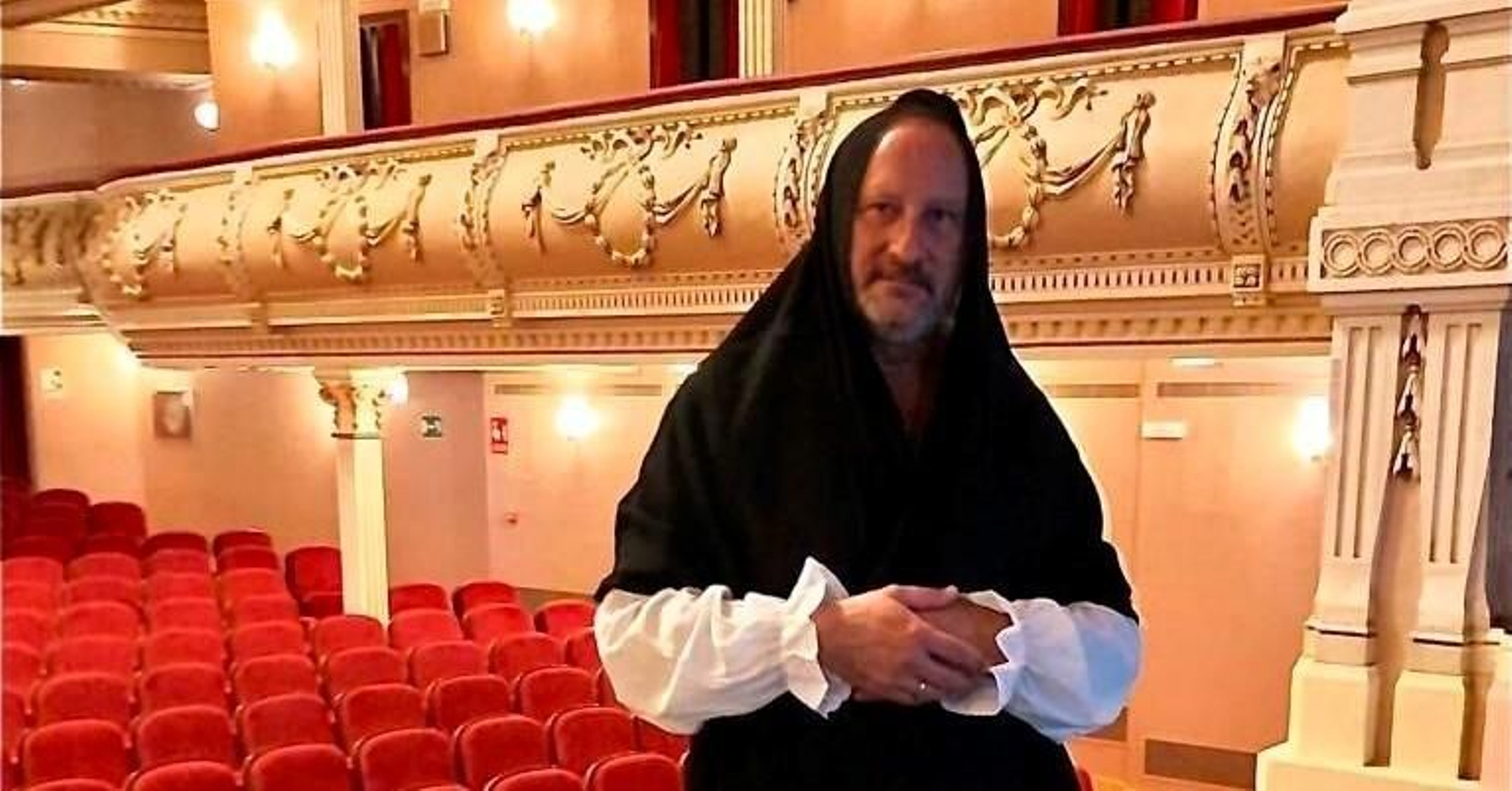 El actor José Gómez, con discapacidad visual grave, interpreta la versión de Tiflonuba de La Celestina