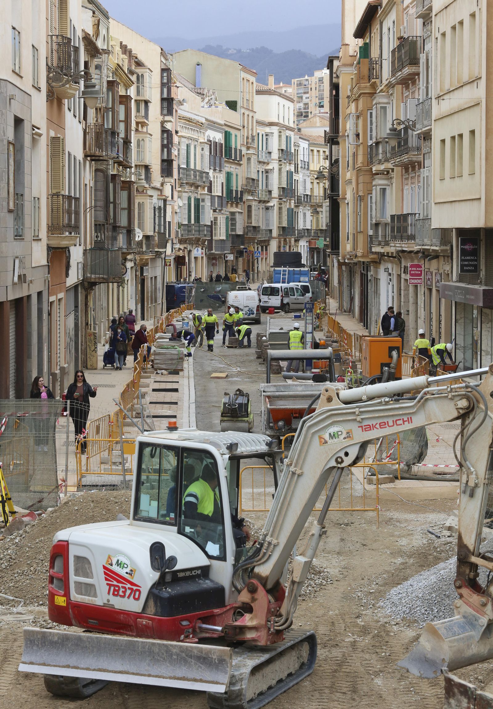 Fotos: Así está calle Carretería a unos días de Semana Santa en Málaga