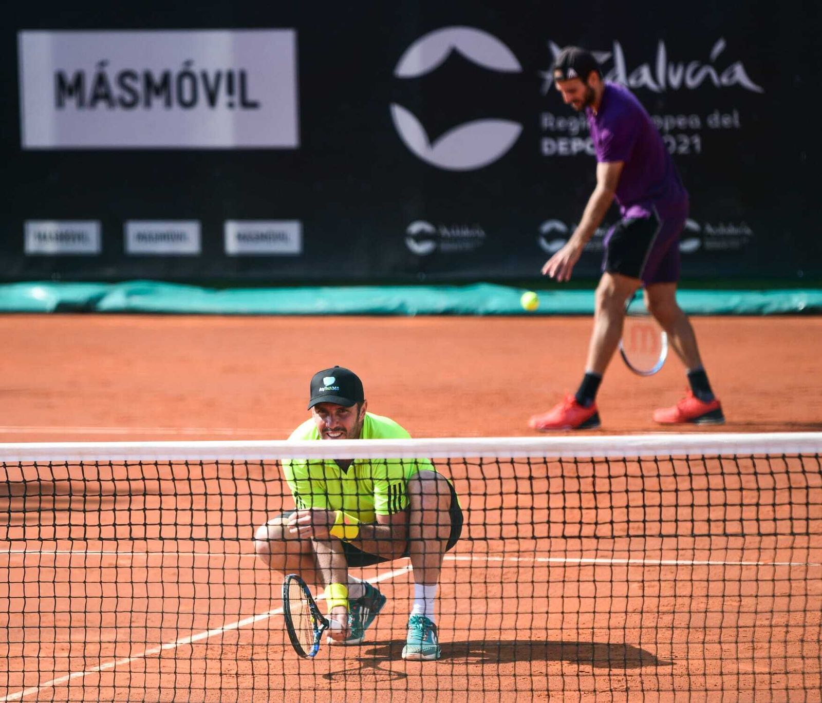 El marbellí Adrián Menéndez y David Marrero.