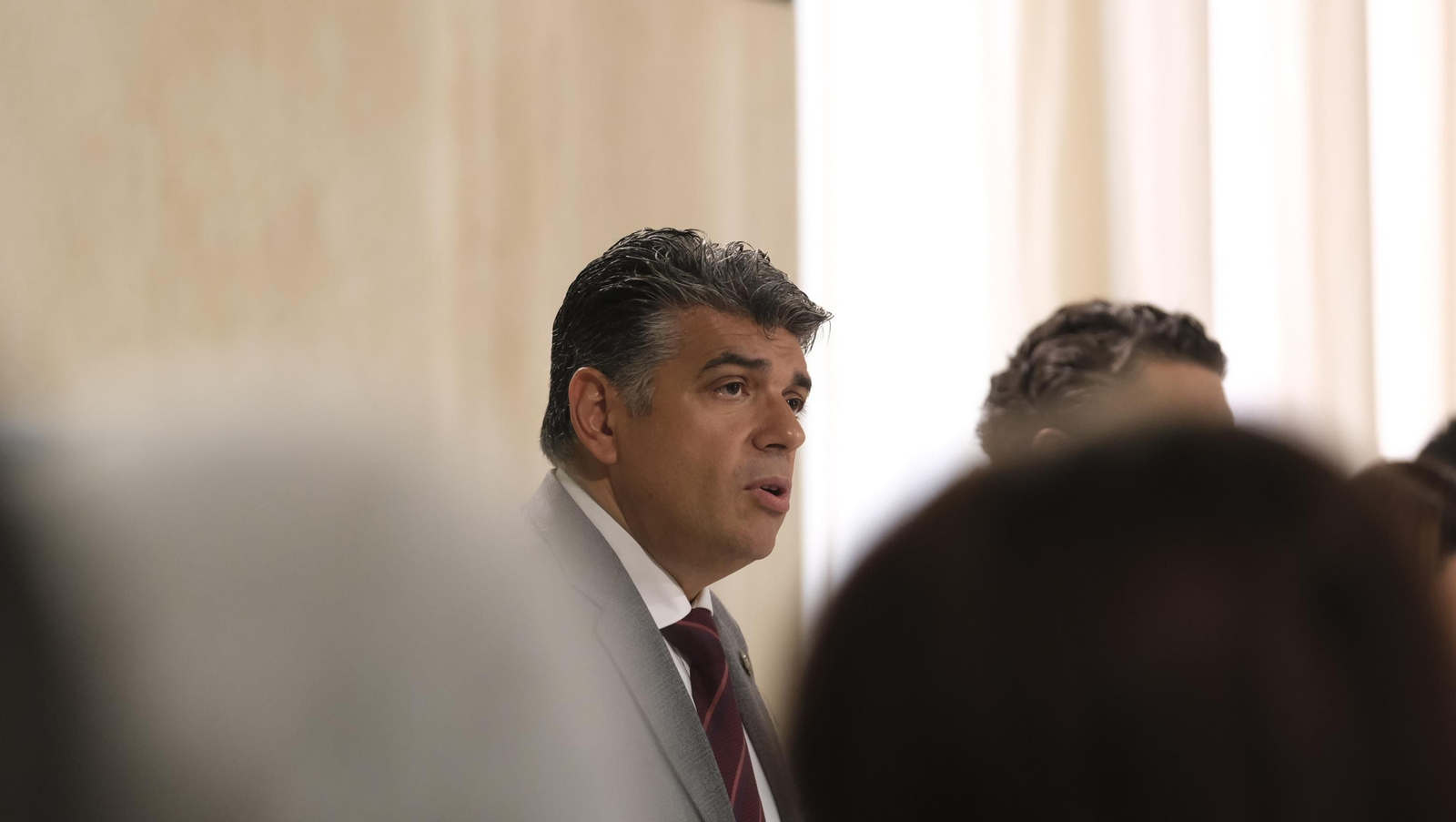 Imágenes del Pleno del Ayuntamiento de Almería sobre el estado de la Ciudad