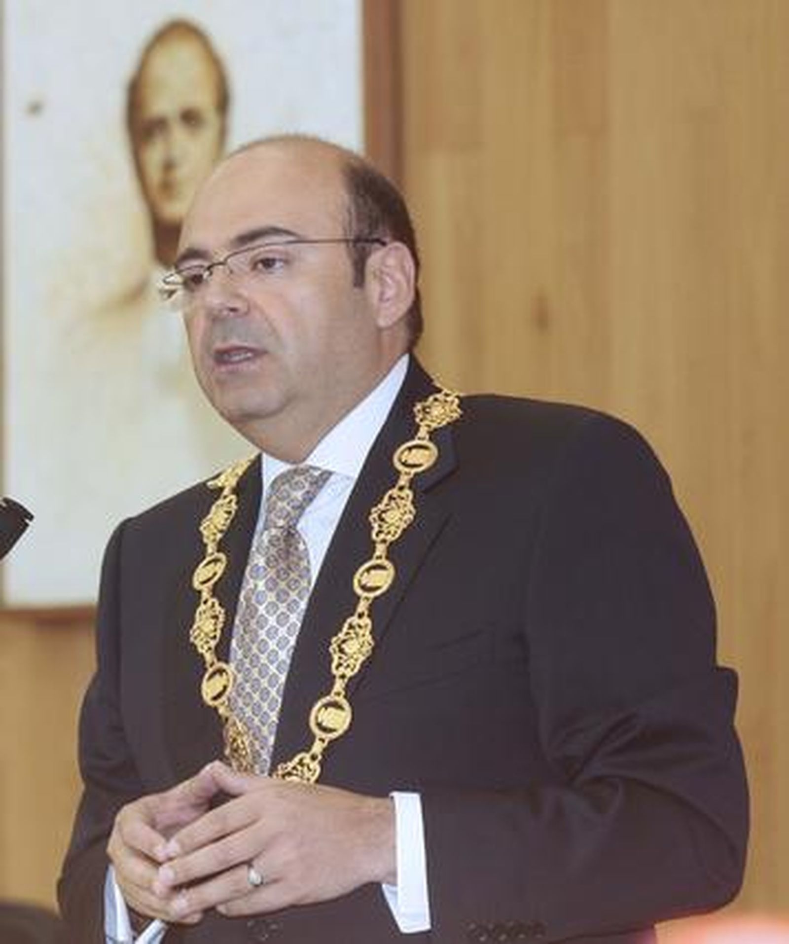 Sebastián Pérez es investido como nuevo presidente de la Diputación de Granada


Foto: Mar?de la Cruz