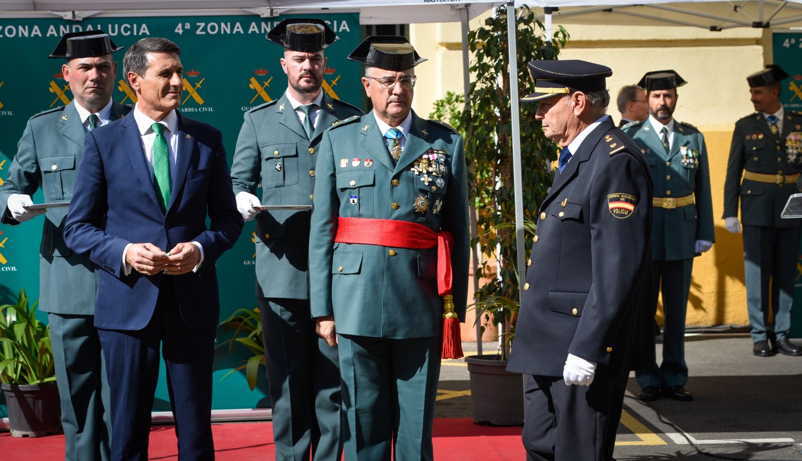 Imágenes del acto del día del Pilar de la Guardia Civil