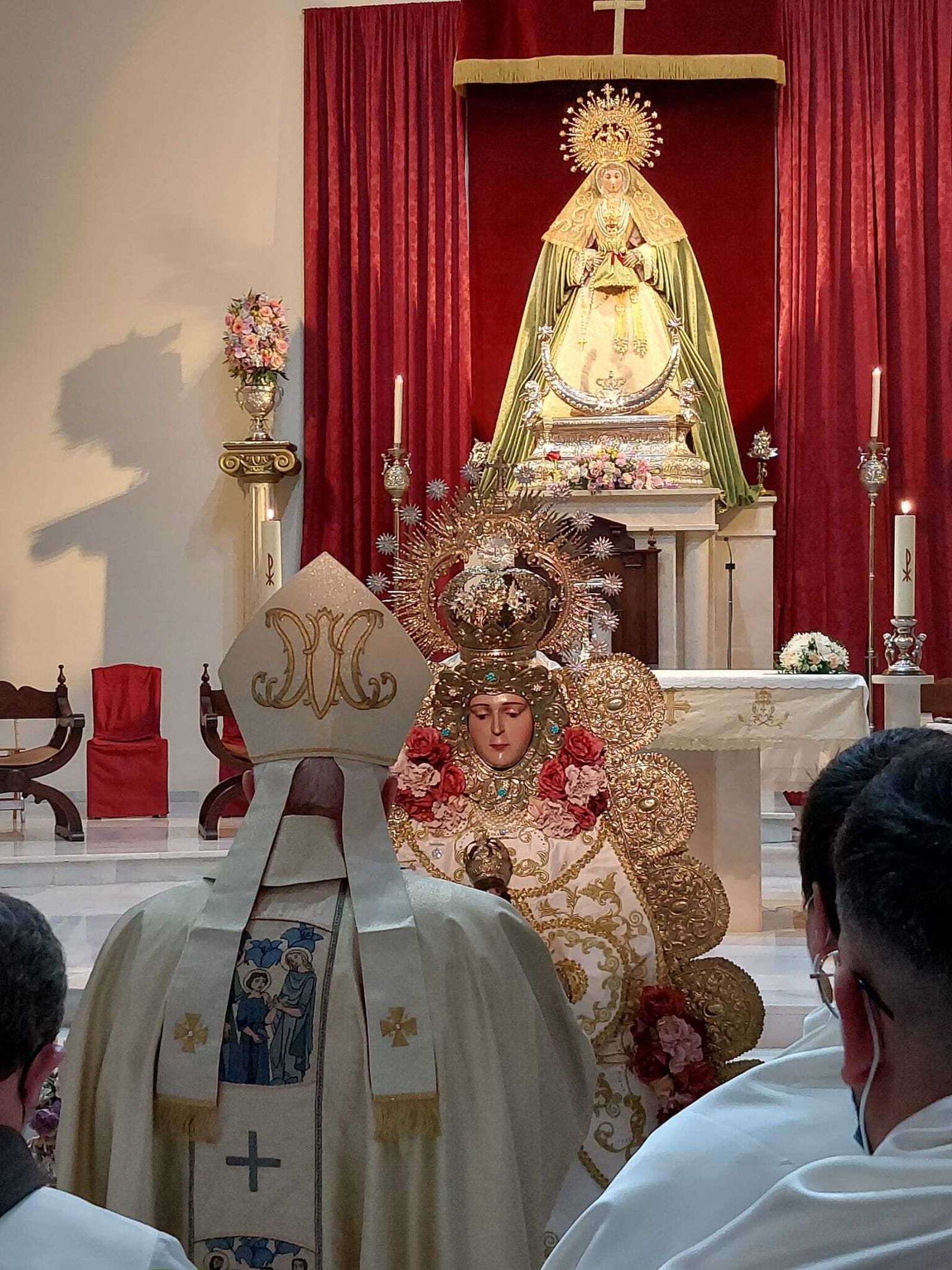 La Virgen del Rocío y Nuestra Señora de los Ángeles de Montequinto