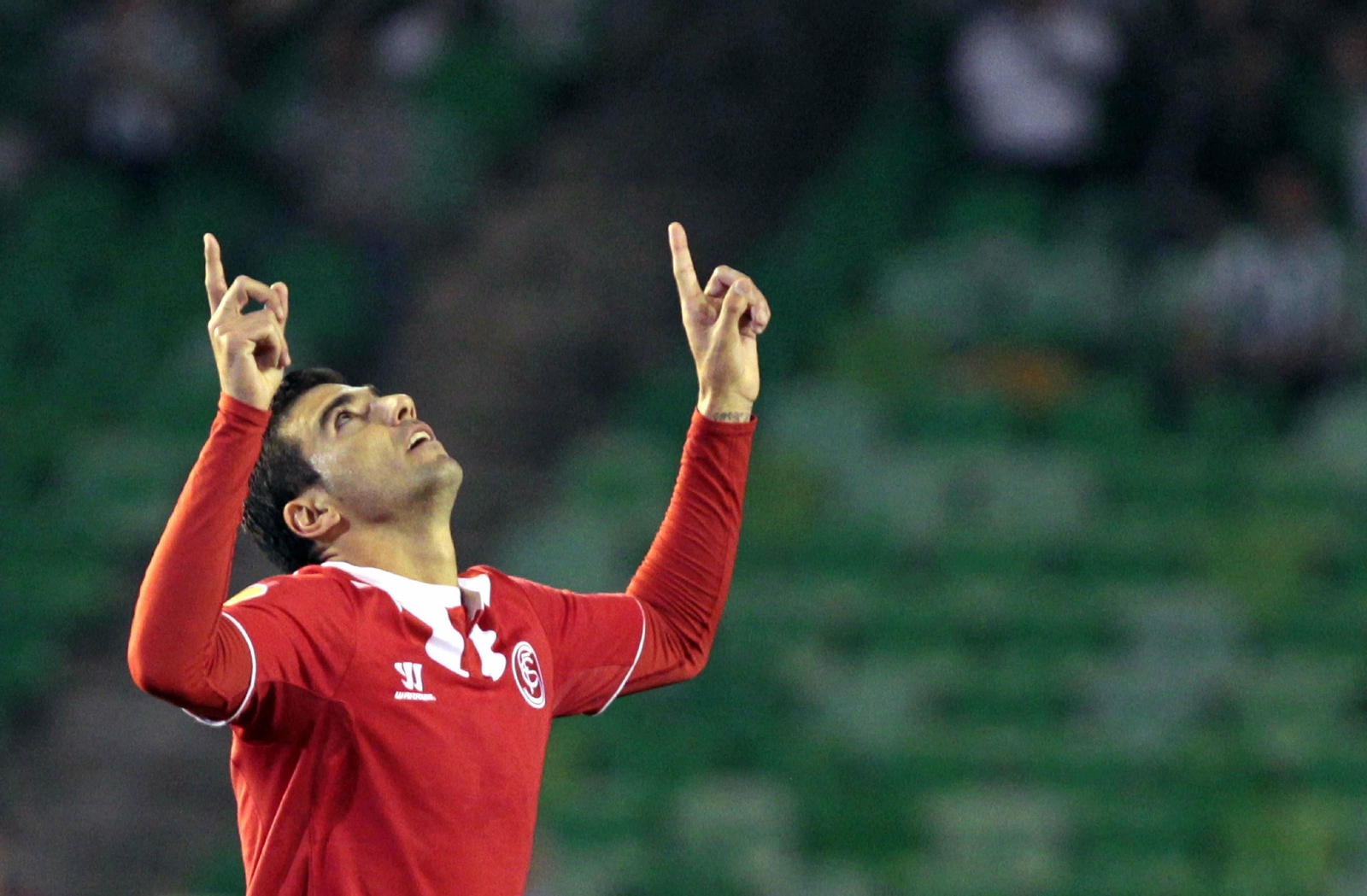 José Antonio Reyes celebrando un gol.