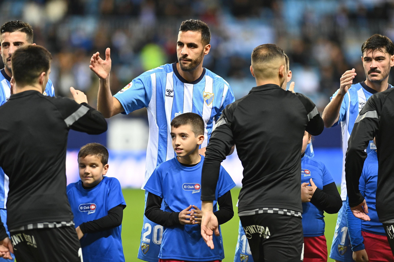 Esteban Burgos, antes de un partido