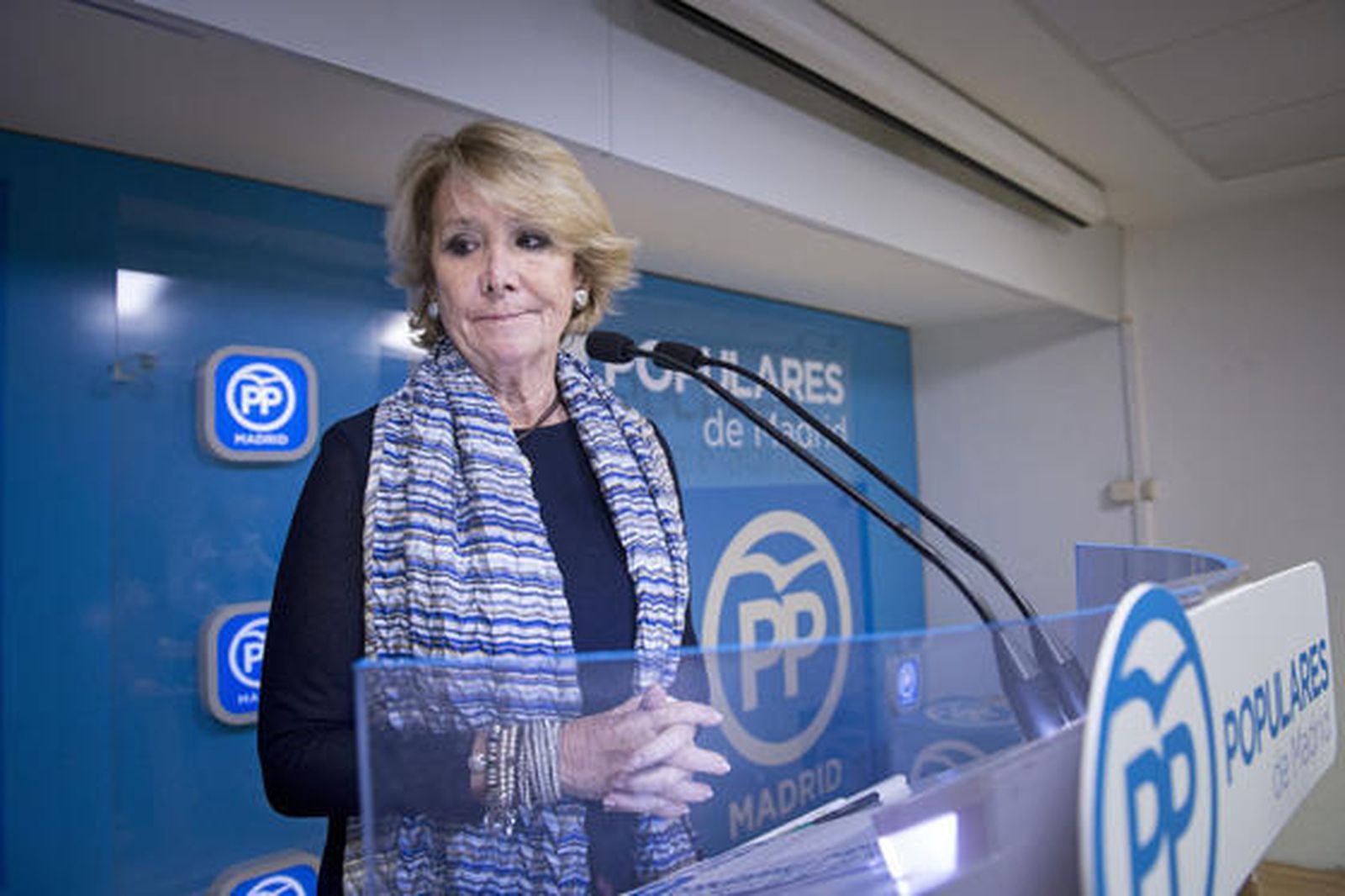 Dimite Esperanza Aguirre