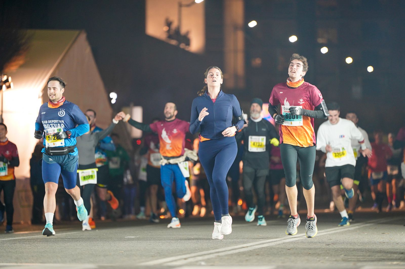 En imágenes: búscate en tu llegada a meta de la Carrera de San Antón 2026 (11)