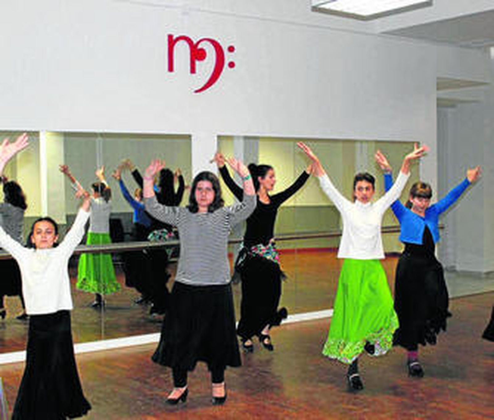 Algunas de las alumnas de las clases de flamenco.