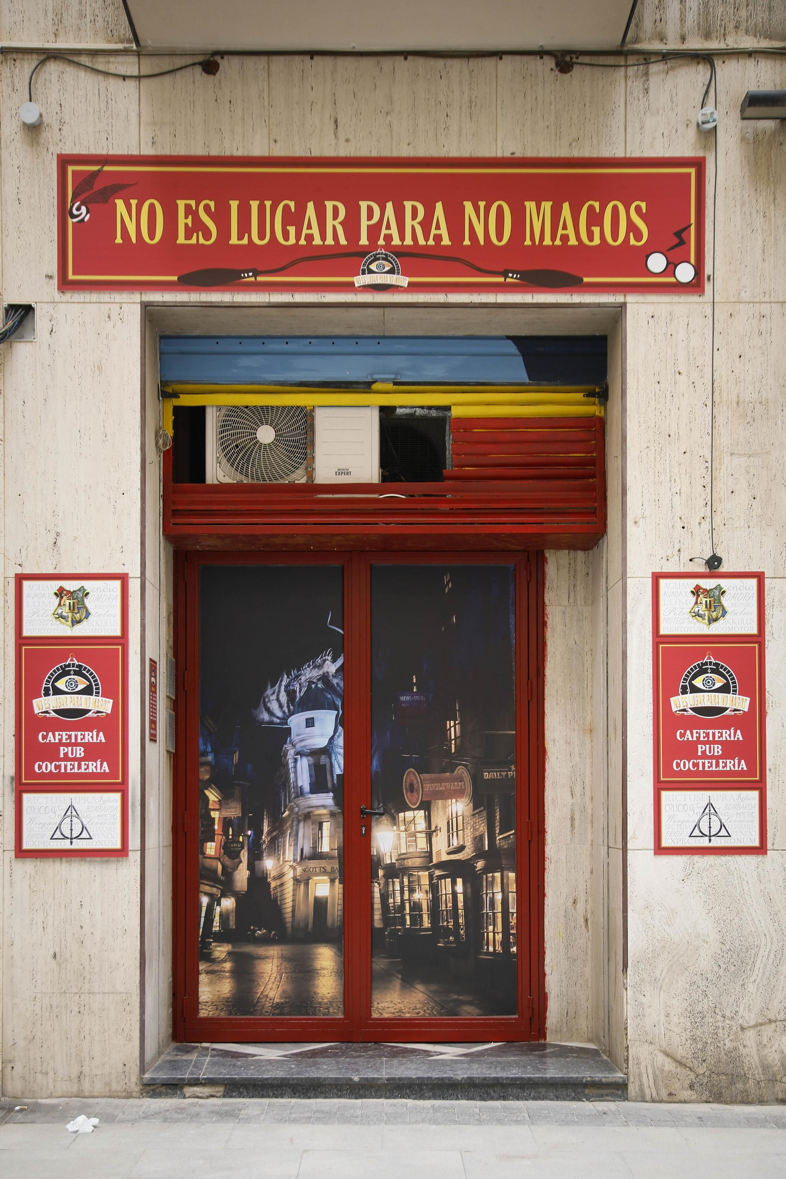 No es lugar para no magos abre en Almería, te lo contamos en imágenes