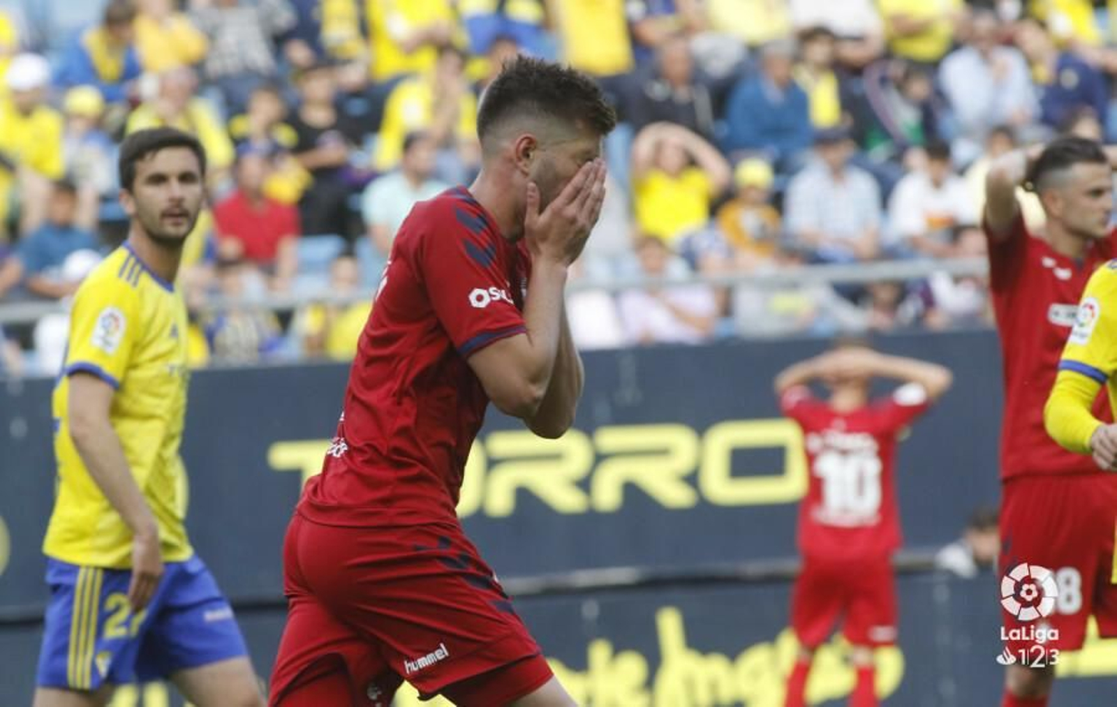 Una imagen del Cádiz-Osasuna en el Carranza, ayer.