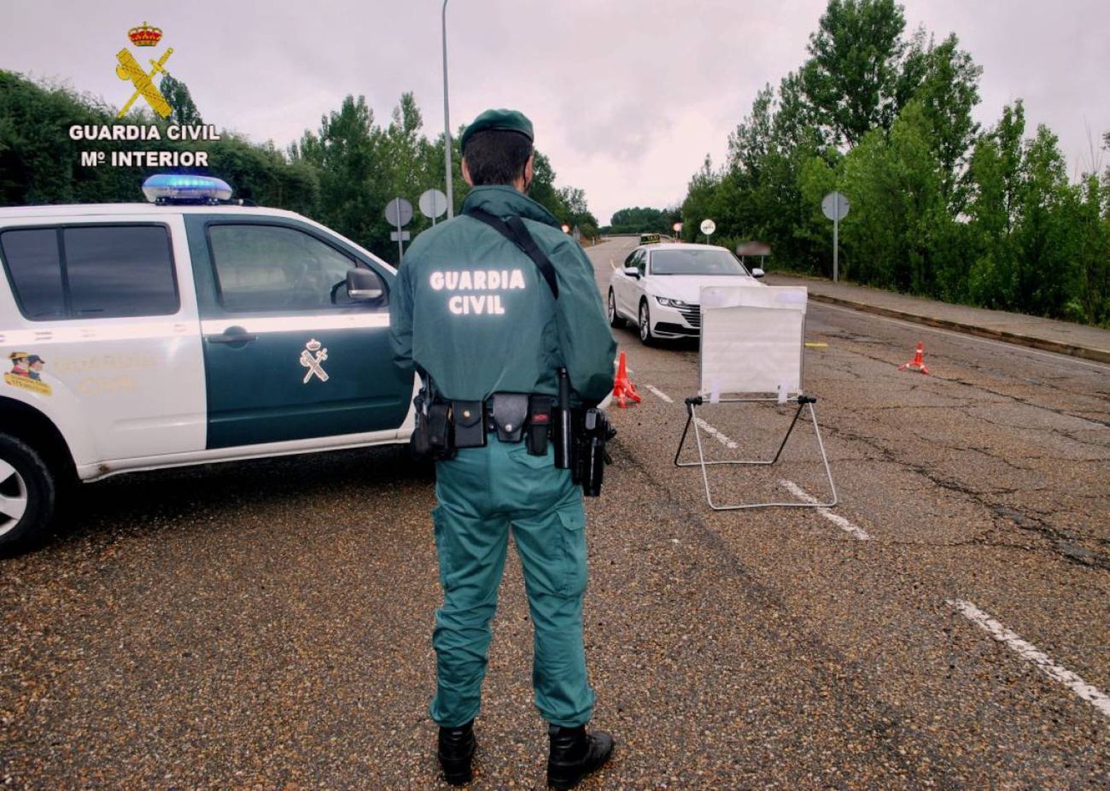 Detenido tras ser sorprendido en un control de tráfico con 60 y 100 gramos de cocaína y hachís
