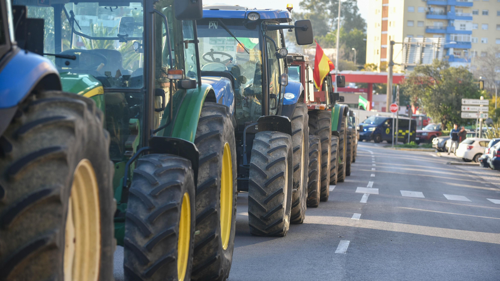 La tractorada del sector primario en Algeciras, en imágenes