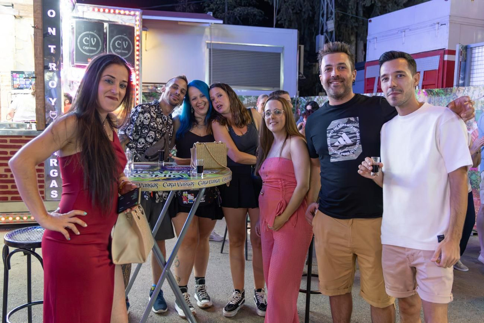 Pasacalles inaugural, fuegos artificiales e iluminación de la portada de feria y del recinto ferial de la Feria de San Bartolomé en Martos