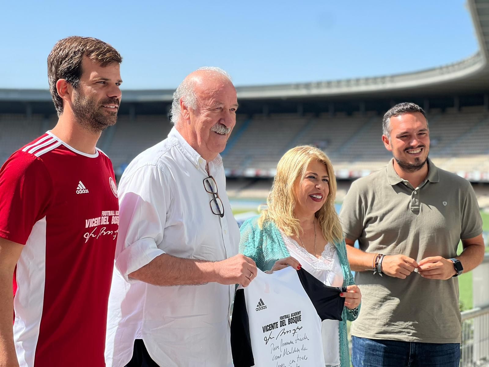 Del Bosque, junto a  Pau Alberti, Mamen Sánchez y Jesús Alba en Chapín