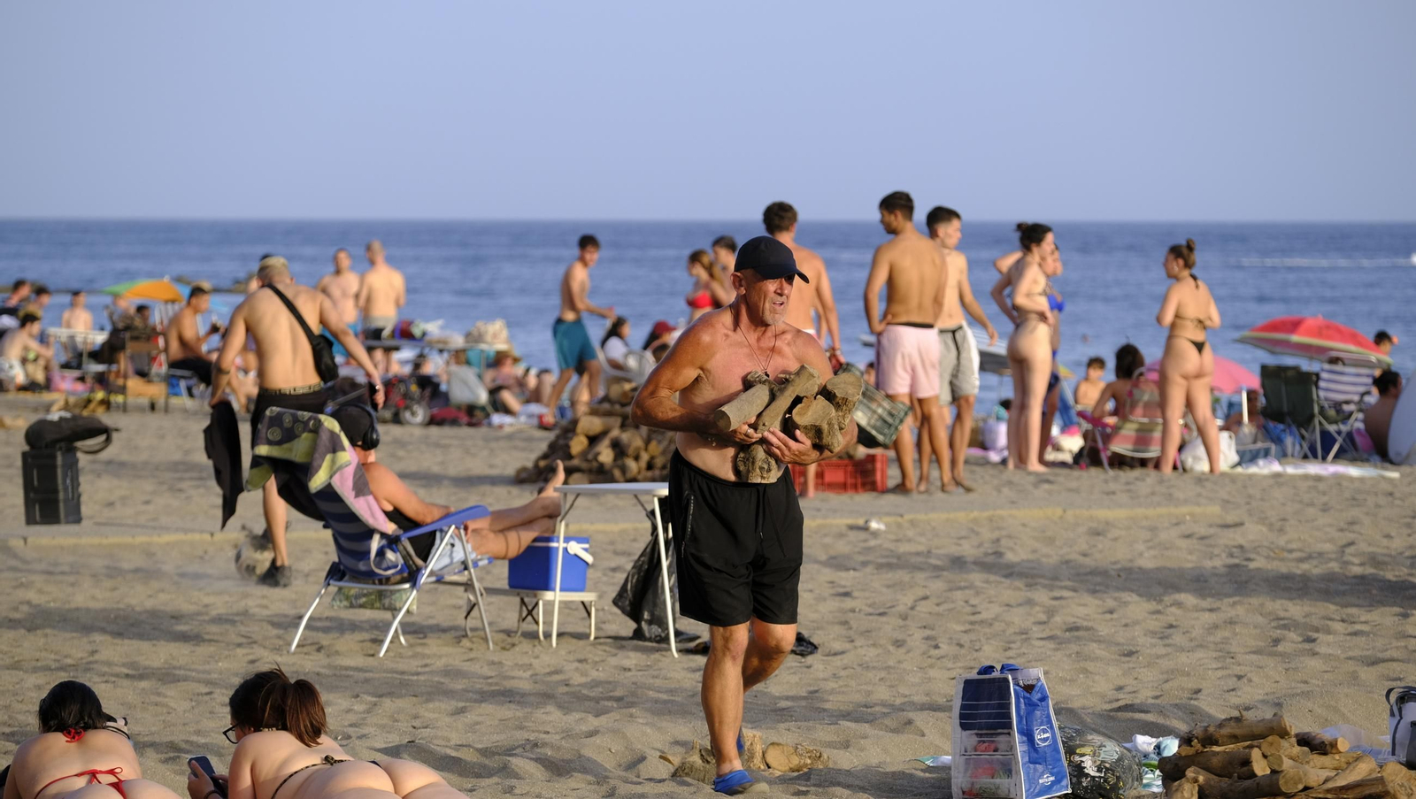La Noche de San Juan en Almería, en imágenes