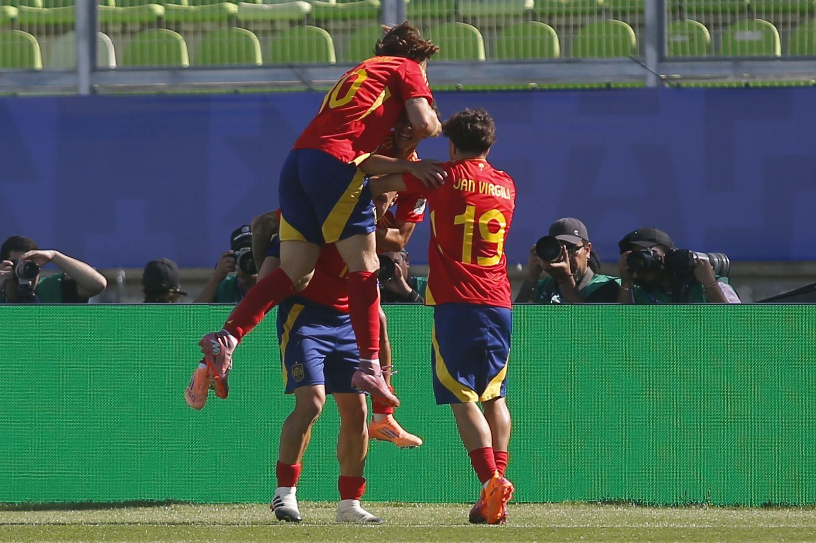 Mundial sub 20: España gana a Ucrania (1-0) e Izan Merino será baja ante el Deportivo