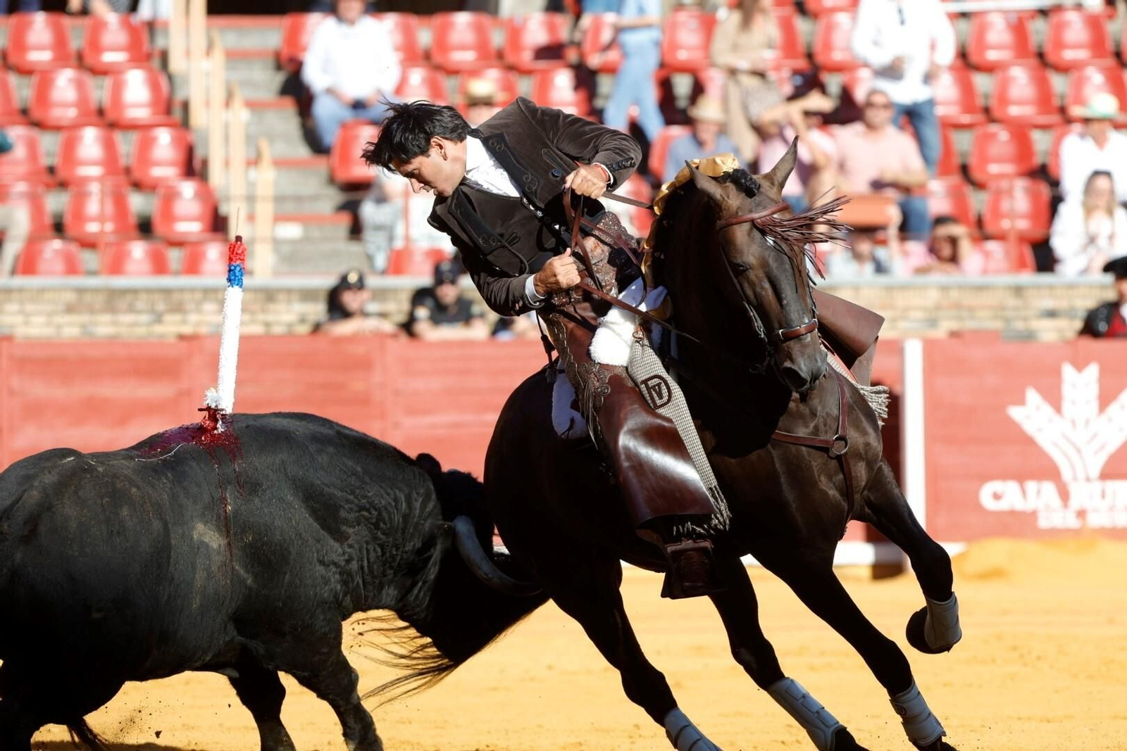 Las imágenes de la corrida de Ventura, Morante y Román en la Feria Taurina de Córdoba