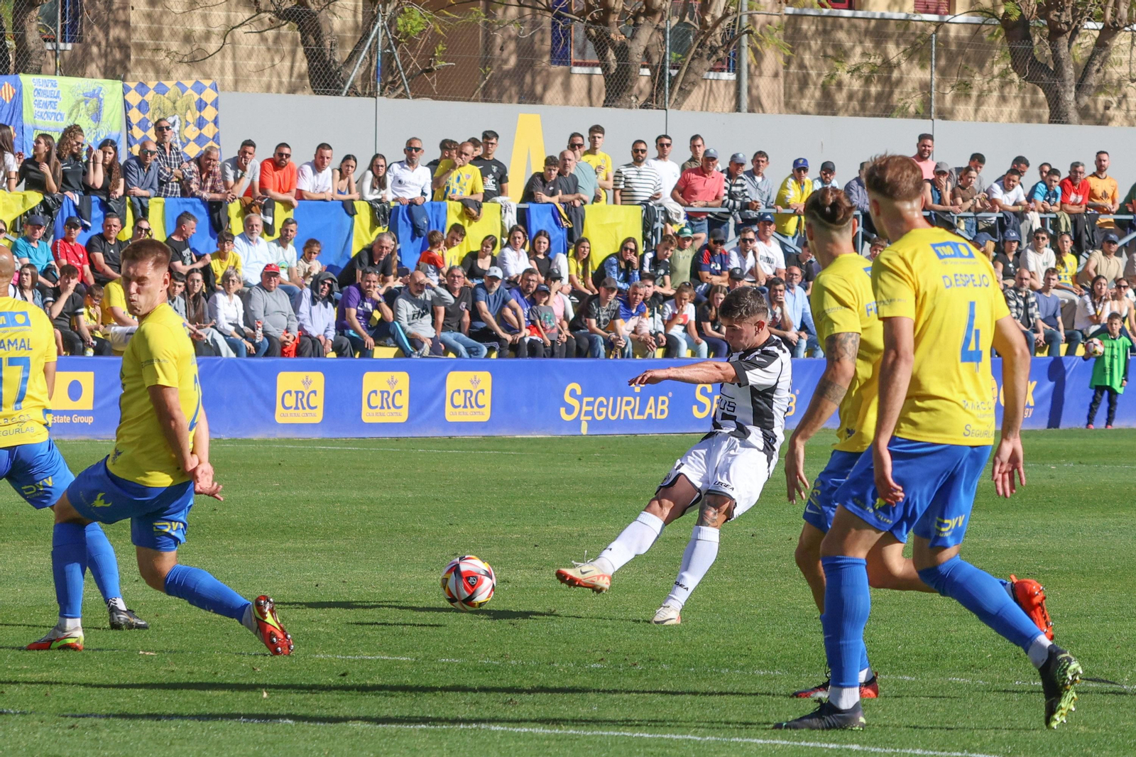 Las fotos del Orihuela-Balona de Segunda Federación (1-2)