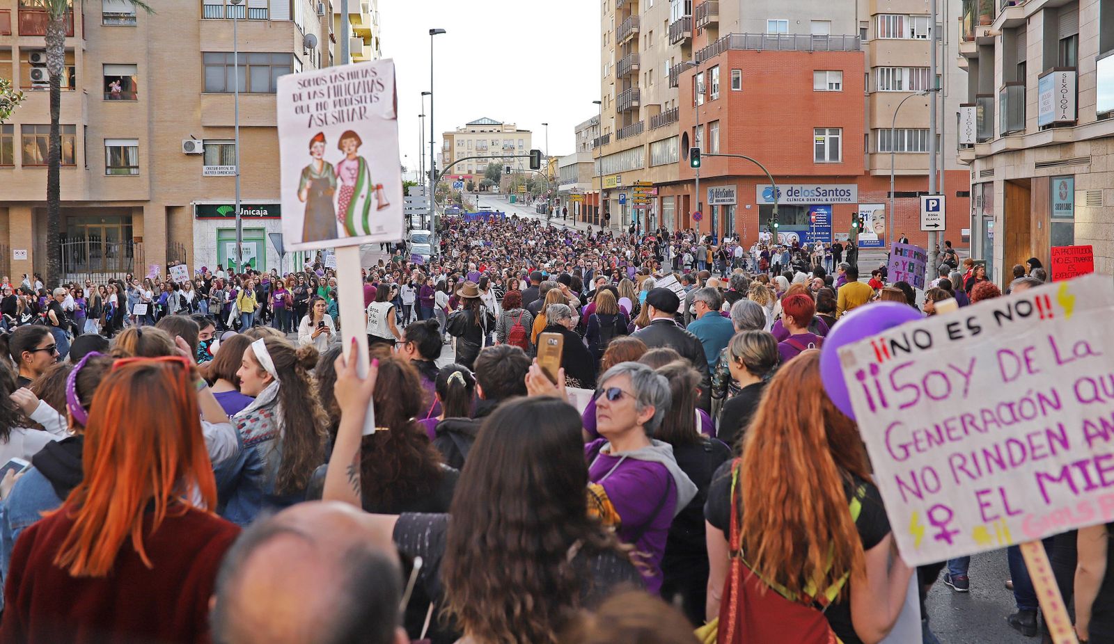Imágenes de la manifestación 8M en Jerez