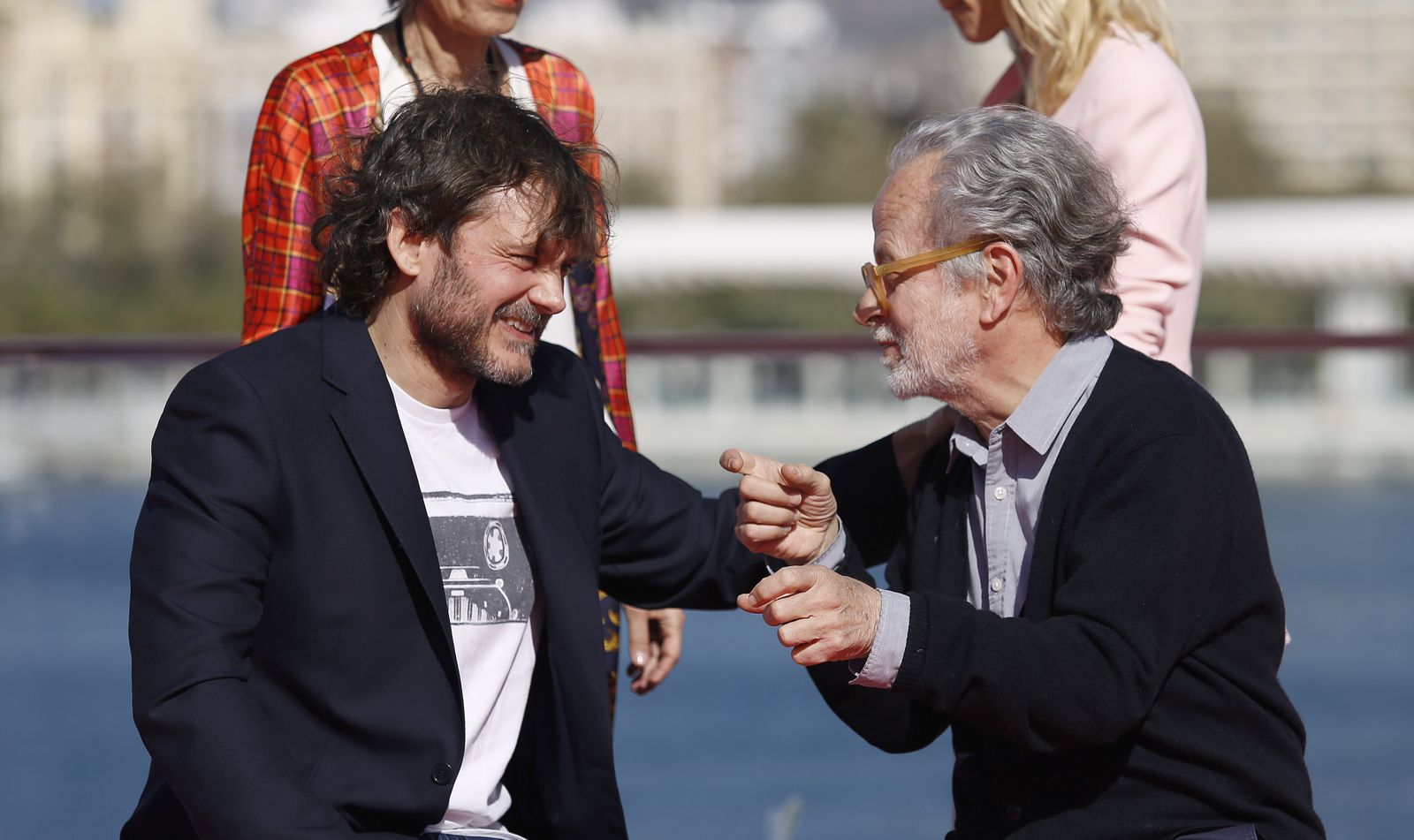 Fernando Colomo y Salva Reina, este domingo, en la presentación de 'Antes de la quema'.