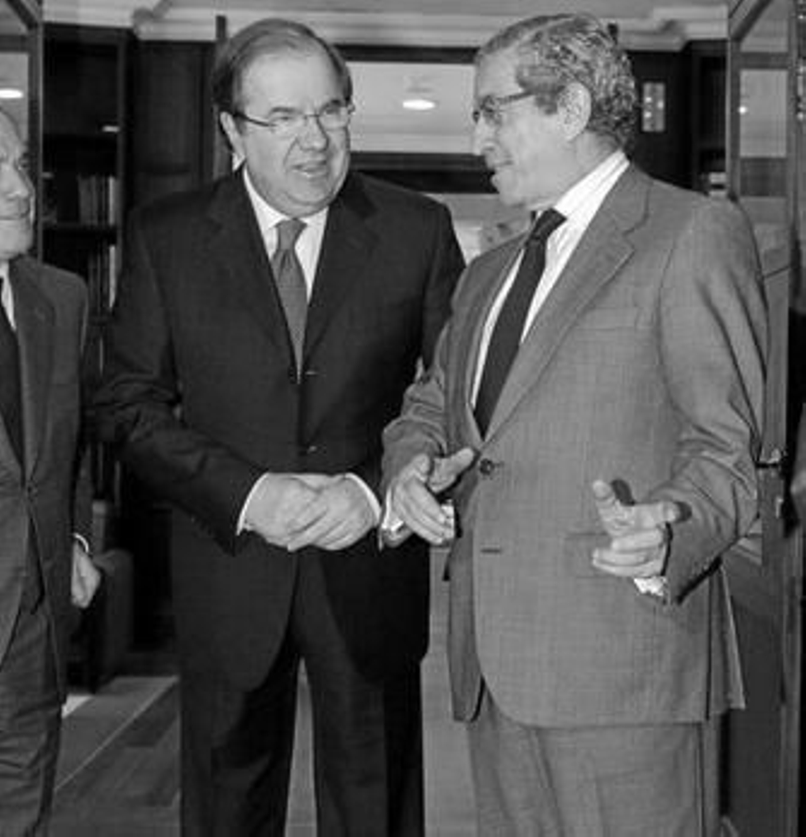 El presidente de Castilla y León con el presidente de Unicaja.