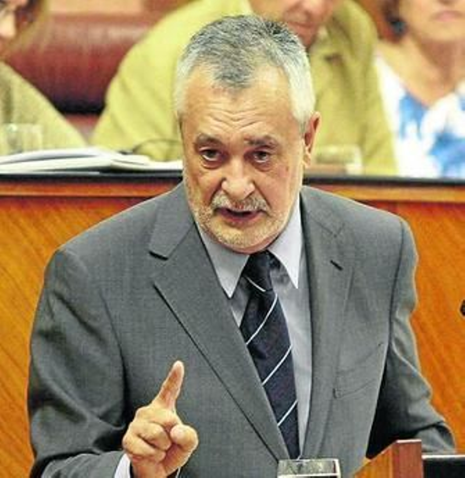 Tanto Griñán como Arenas ofrecieron consenso a su rival y se quejaron de la falta de disposición del otro.