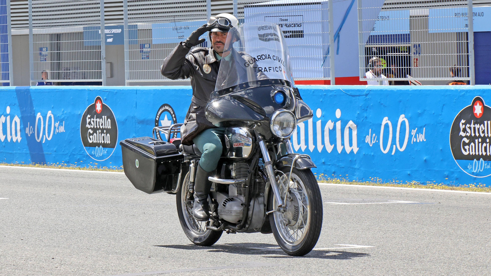 Imágenes del gran ambiente el domingo de carreras MotoGP en el Circuito de Jerez