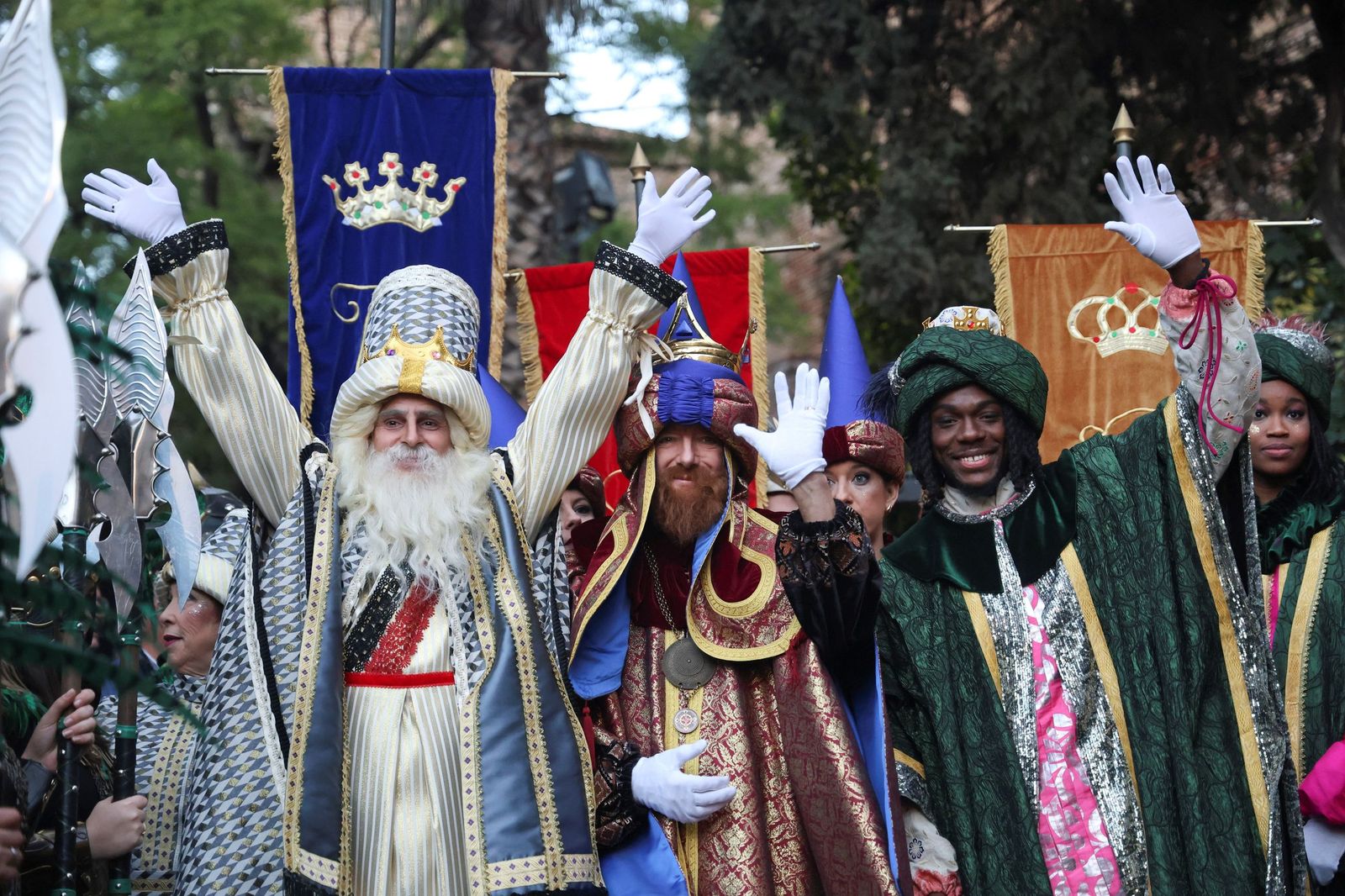 Los Reyes Magos llenan Málaga de ilusión tras la lluvia