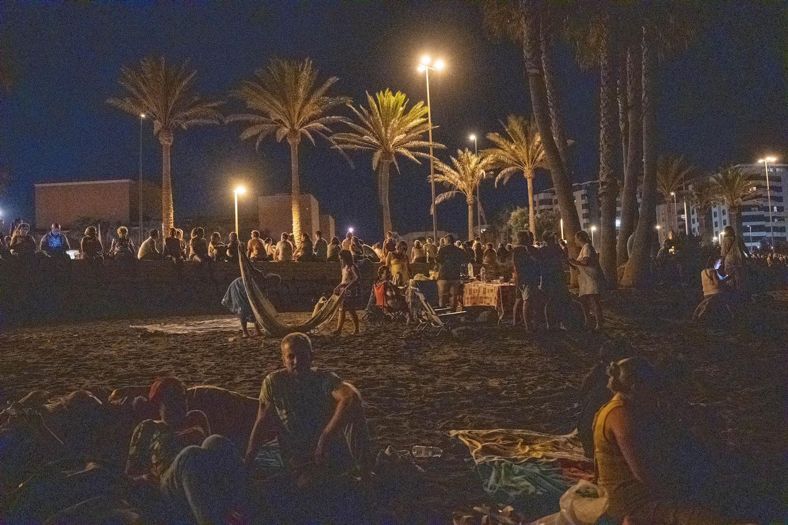 Las mejores imágenes del espectáculo piromusical que da cierre a la feria de Almería