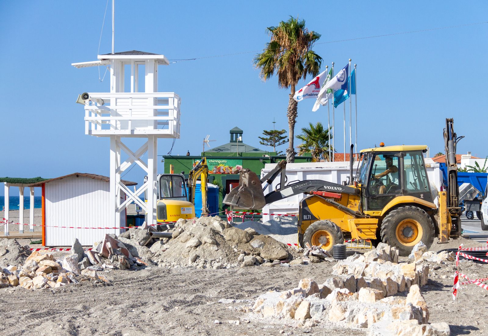 Carchuna- Calahonda inicia las obras de mejora y accesibilidad de sus playas
