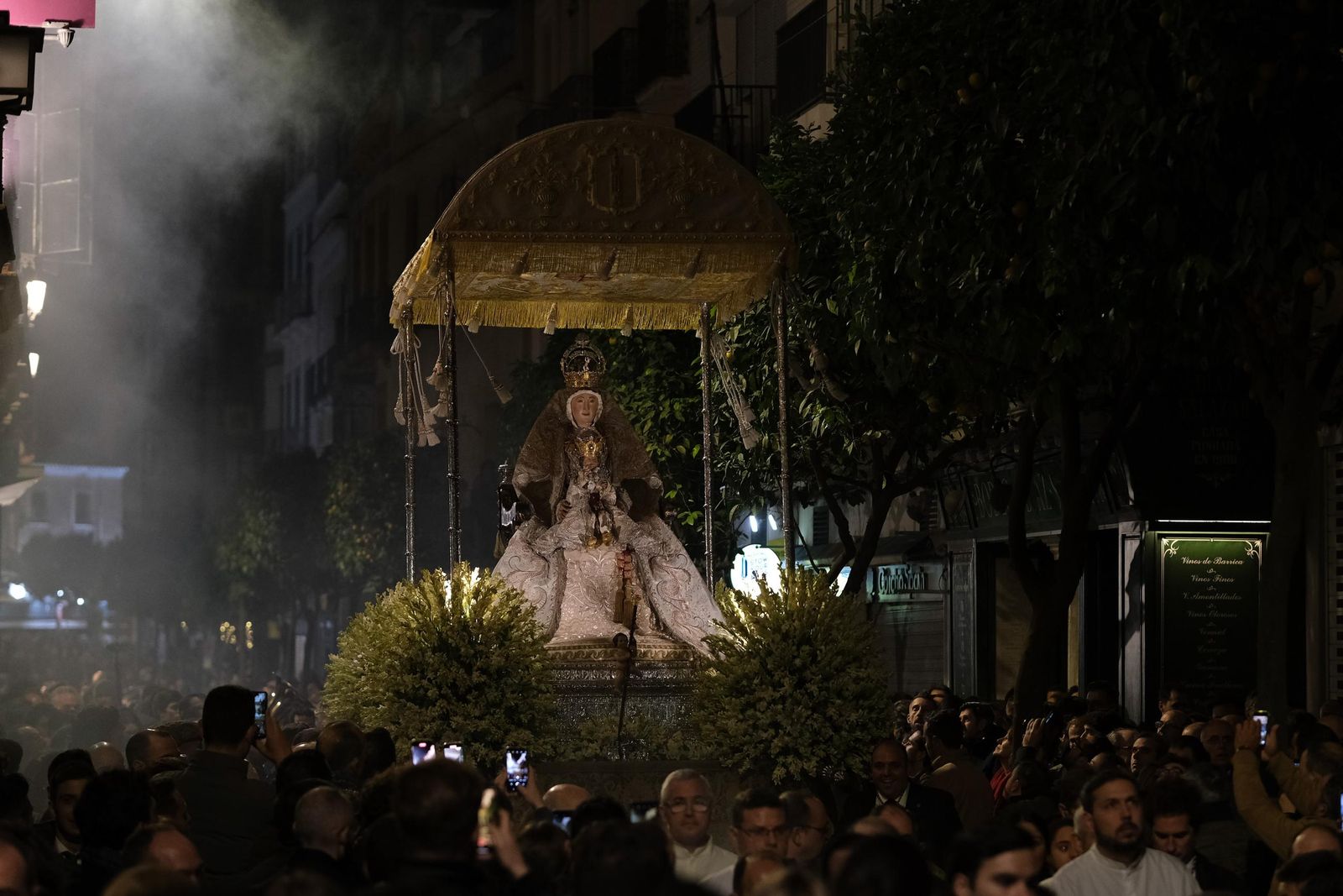 Imágenes del regreso de la Virgen de los Reyes