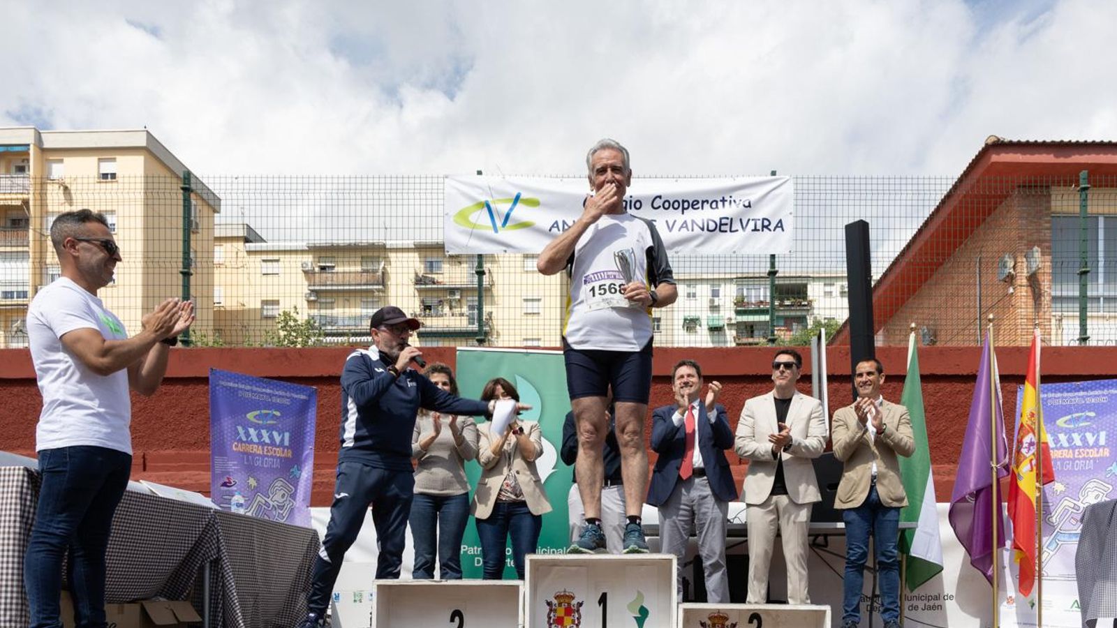La carrera escolar de “La Gloria” que aúna inclusión y solidaridad, en imágenes