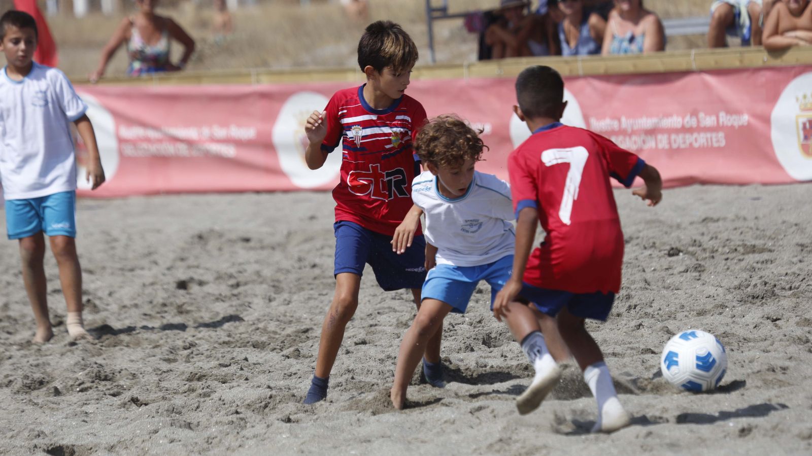 Las fotos del I Torneo de Fútbol Playa en Torreguadiaro