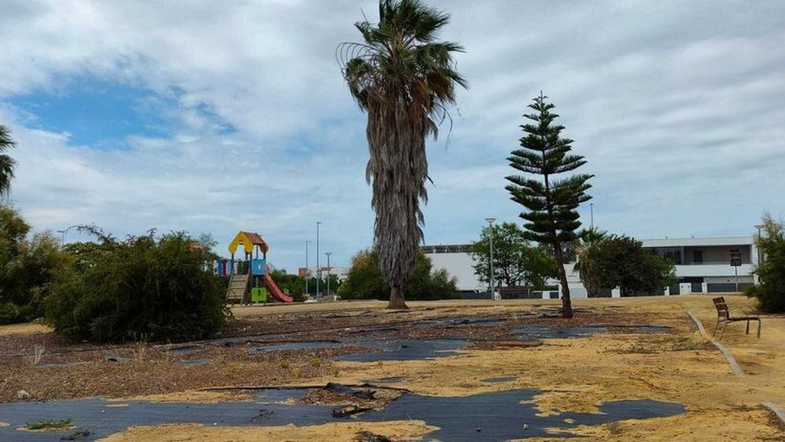 Estado del parque de Pozoalbero, actualmente en obras de mejora.
