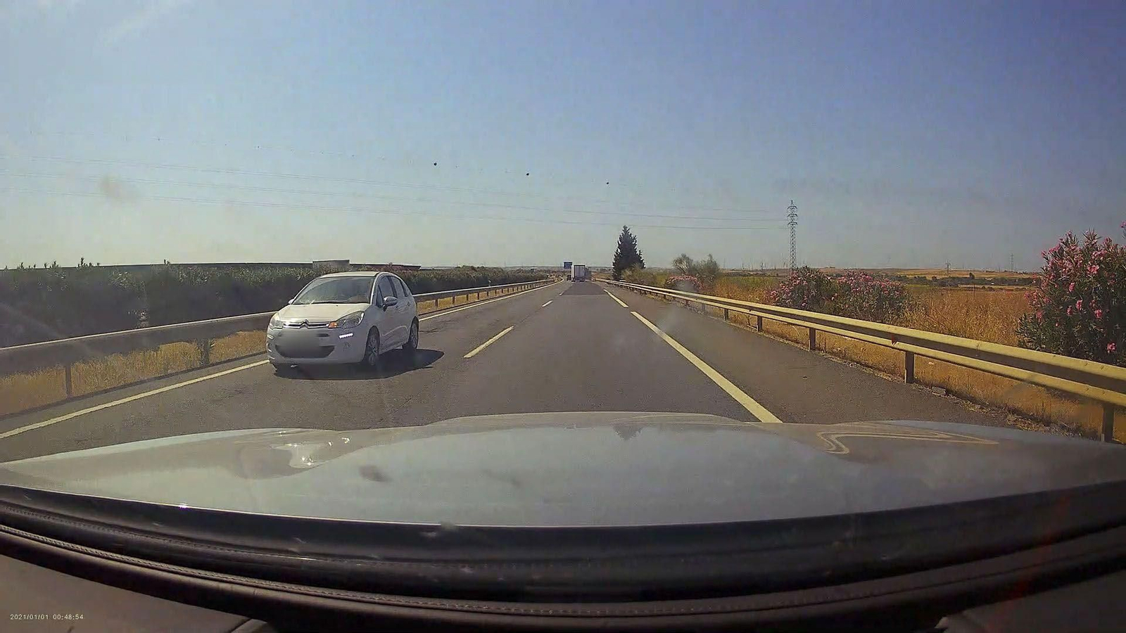 Una conductora circula en sentido contrario más de ocho kilómetros por la autovía A-49.