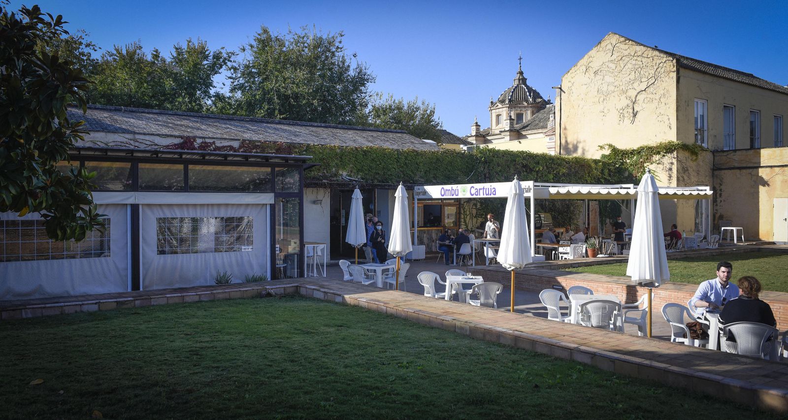 Las instalaciones del bar en pleno Bien de Interés Cultural.