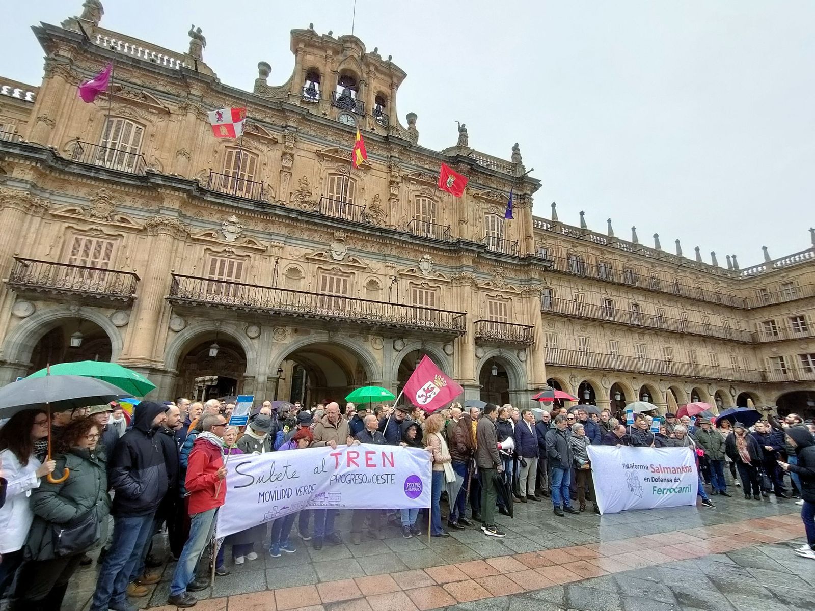 Manifestaciones en defensa del tren de la Ruta de la Plata.