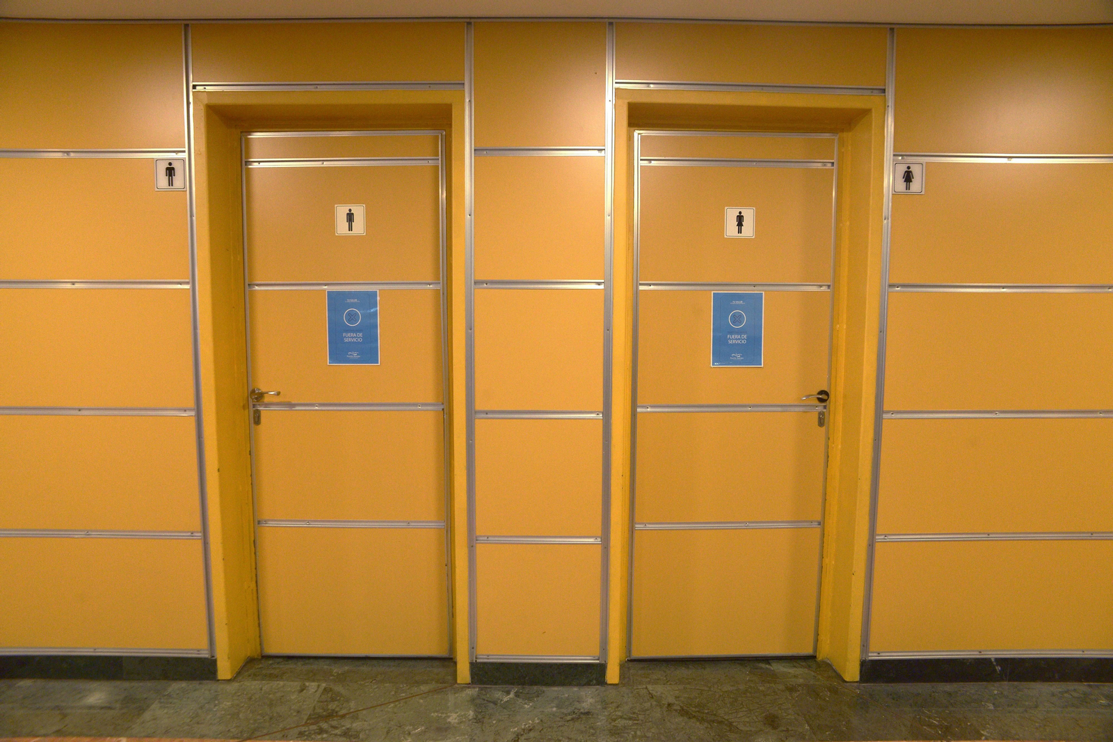 Fotos de los centros comerciales de Algeciras al inicio dela fase 2