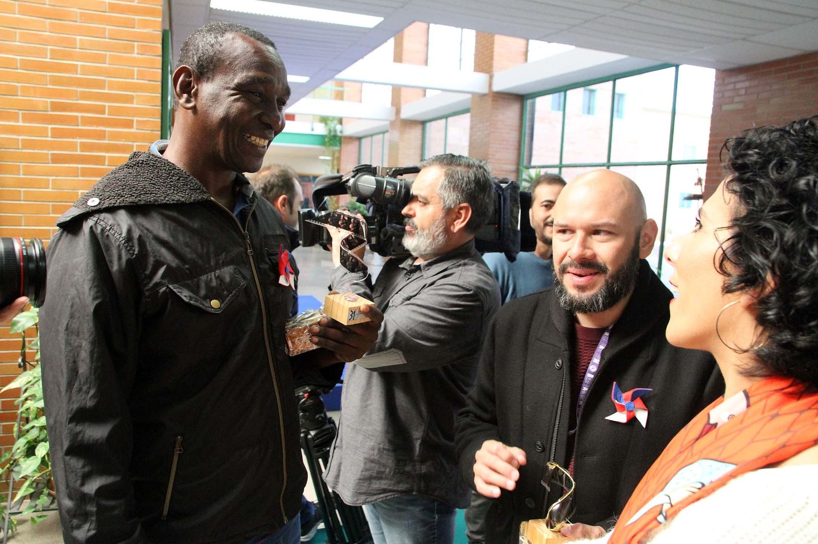 "El Piedra" visita la cárcel de Huelva, en imágenes
