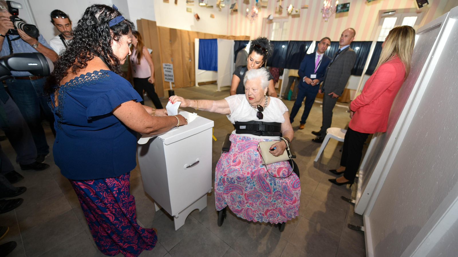 La jornada electoral en Gibraltar, en imágenes