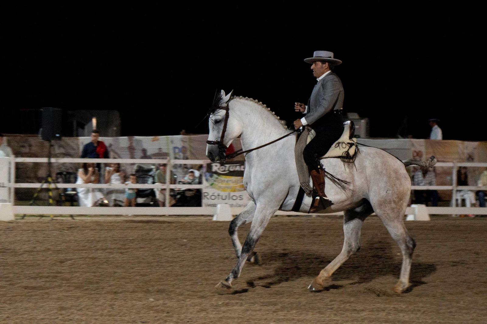 Uno de los jinetes participantes en el XXII Concurso de Doma Vaquera Memorial Antonio Picón.