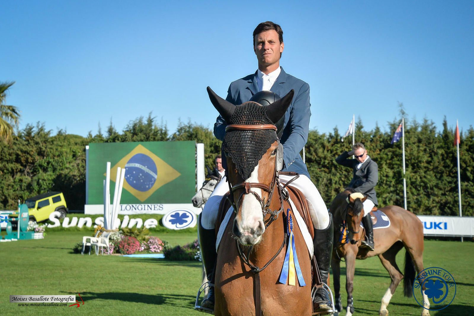 El jinete brasileño Pedro Veniss y su yegua durante la entrega de galardones.